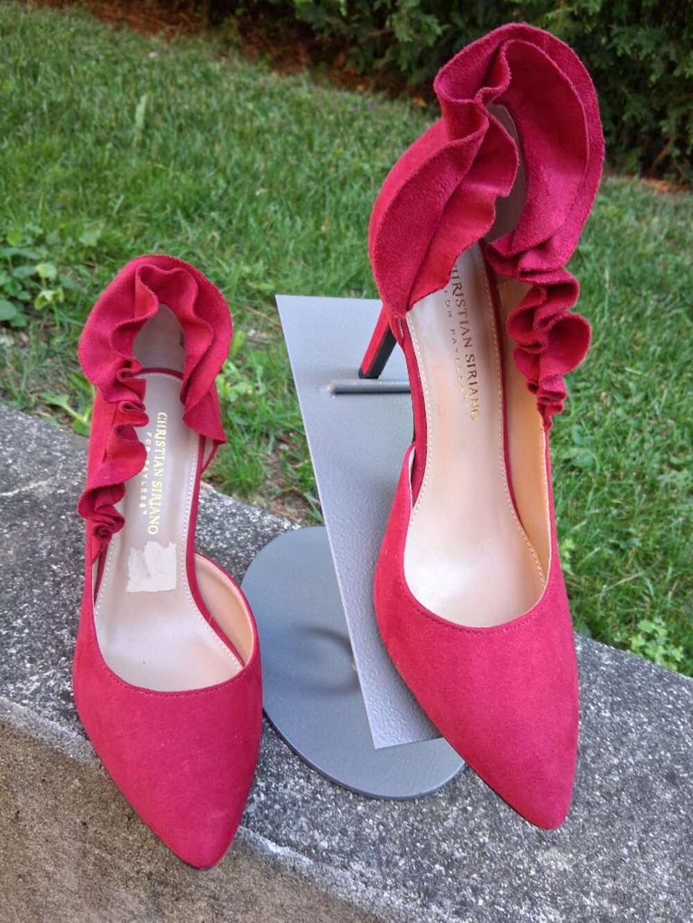 Red Suede Shoes 7.5 Ruffle (Christian Siriano for payless) - Picture 2 of 8